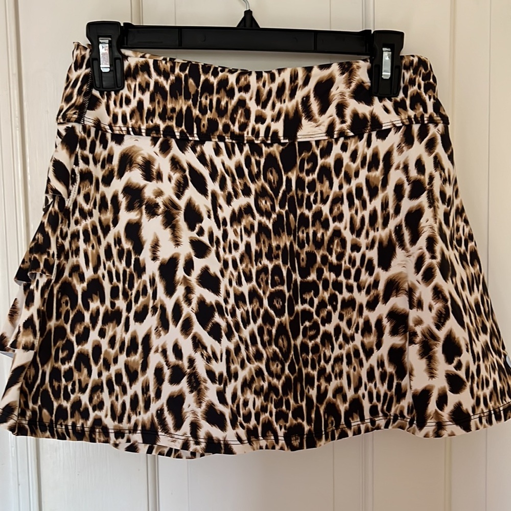 NWT Dona Jo Women’s Golf Tennis Pickleball Skirt Skort 13.5” - size 2/L cheetah